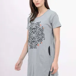 DDASPRATION Women 2 Printed Pockets T-shirt image 4