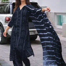 Anni Designer Women Bandhani Printed V-Neck Kurta with Palazzos & With Dupatta image 4