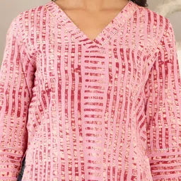 KSUT Abstract Printed V-Neck Pure Cotton Straight Kurta image 2