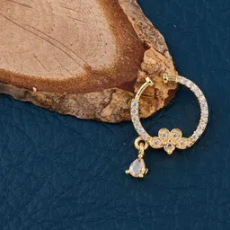 GC PREMIUM JEWELLERY Gold Plated Cubic Zirconia Studded Floral Shaped Ring Nosepin image 4