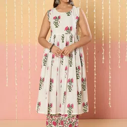 Indo Era Women Floral Printed Regular Pure Cotton Kurta with Palazzos & With Dupatta image 3