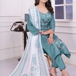 AVNISA ENTERPRISE Women Floral Embroidered Kurta with Trousers & Dupatta image 3