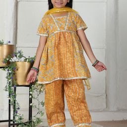 Cutiekins Girls Paisley Printed Anarkali Pleated Kurta with Palazzos & With Dupatta-picture-39