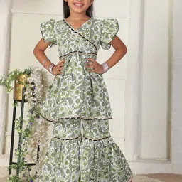 Cutiekins Girls Floral Printed Regular Gotta Patti Kurta with Sharara & Dupatta image 5