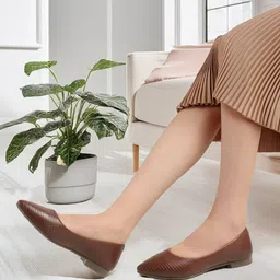 ELLE Women Textured Pointed Toe Mojaris Flats image 2