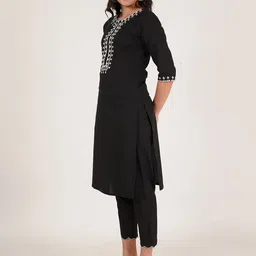 Brownverse Ethnic Motifs Embroidered Regular Straight Kurta with Pyjamas image 4