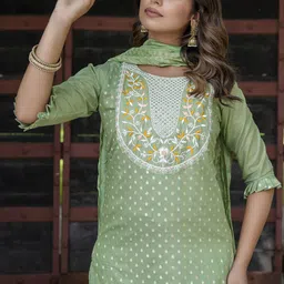 VredeVogel Women Ethnic Motifs Embroidered Regular Chanderi Silk Kurta with Trousers & With Dupatta image 5