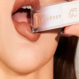 LUXEBOON Tempting & Transfer-Proof Matte Liquid Lipstick - 7 ml - Frisky image 4