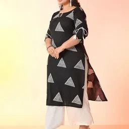 PrettyPlus by Desinoor.com Plus Size Geometric Printed Thread Work Pure Cotton Kurta image 2