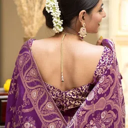 ZIKARAA Floral Zari Handloom Saree image 2