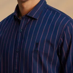 Peter England Casuals Men Slim Fit Spread Collar Vertical Striped Cotton Casual Shirt image 2