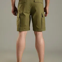 Tommy Hilfiger U.S Men Solid Regular Fit Mid Rise Cargo Shorts image 4