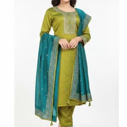 New Gravity Export Ethnic Motifs Embroidered Thread Work Kurta With Trousers & Dupatta-picture-18