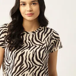 DressBerry Animal Printed Boxy T-shirt-image-20