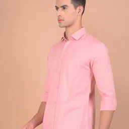 Crimsoune Club Men Slim Fit Opaque Striped Casual Shirt image 4