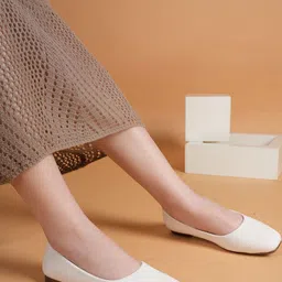 DressBerry Women Textured Party Mojaris Flats-picture-31