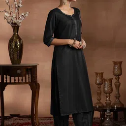 Libas Notch Neck Zari Straight Kurta with Salwar & Dupatta image 3