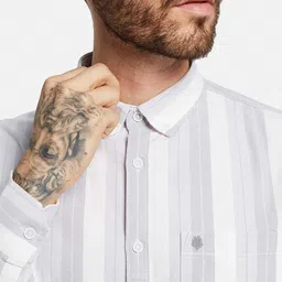 METTLE Men Opaque Striped Casual Shirt image 2