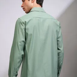 HIGHLANDER Men Spread Collar Solid Cotton Formal Shirt image 3