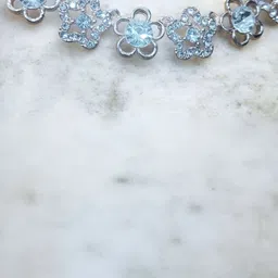 Women Click Stone-Studded Jewellery Set image 4