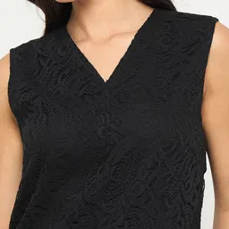 Imfashini Women Solid sleeveless Lace Top image 3