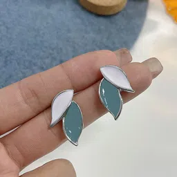 Krelin Silver-Plated Antique Leaf Shaped Studs image 2