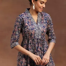SAICHA Floral Printed V-Neck Pure Cotton Kurti-picture-17