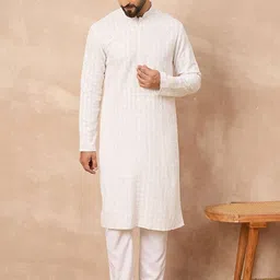Ethnic Bay Men Embroidered Chikankari Kurta-picture-33
