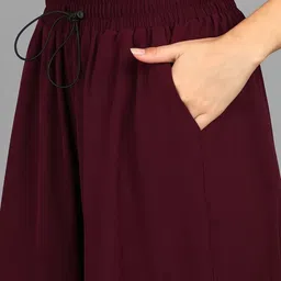 triraj Women Solid Maroon Track Pants image 4