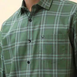 Allen Solly Men Slim Fit Checked Spread Collar Pure Cotton Casual Shirt image 3