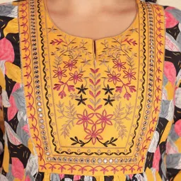 Aramya Floral Printed Cotton A Line Kurta image 4