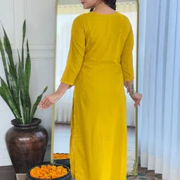 CANIZZARO Women Ethnic Motifs Embroidered Regular Thread Work Kurta with Trousers & With Dupatta image 5