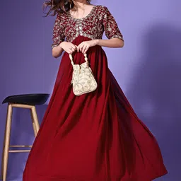 GLOSIA DESIGN Women Yoke Design Cold-Shoulder Sleeves Thread Work Anarkali Kurta image 3