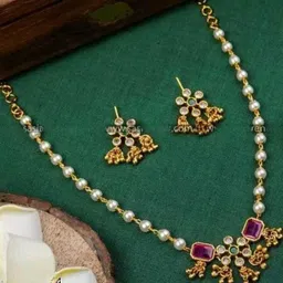 ARADHEMA Women White Jewellery Set image 1