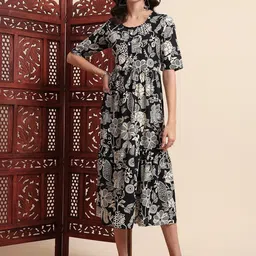 HERE&NOW Women Floral Embroidered Thread Work Floral Anarkali Kurta-picture-32