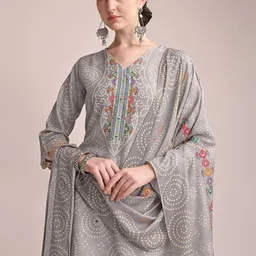RAGHVENDRA TEXTILES Women Ethnic Motifs Printed Linen Kurti with Trousers & Dupatta image 3