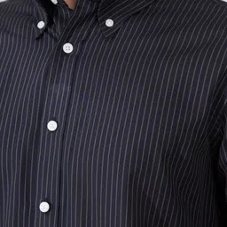 Espanshe Men Relaxed Striped Casual Shirt image 4