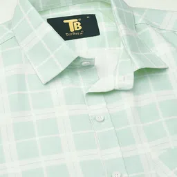 TRYBUY.IN Men Standard Buffalo Checks Opaque Checked Casual Shirt image 2