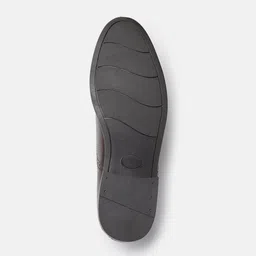 Arrow Men Textured Formal Leather Oxfords image 2