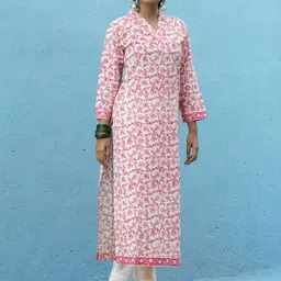 Raeth Apparels Floral Printed V-Neck Pure Cotton Straight Kurta With Trouser image 4