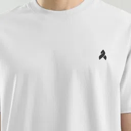 Overlays Men Solid Round Neck Relaxed Fit T-shirt image 4