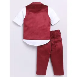 LITTLE COLLARS Boys image 2