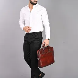 encore by INVICTUS Men Pleated Trousers image 4