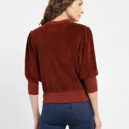levi's Women's Solid Round Neck Sweatshirt image 3