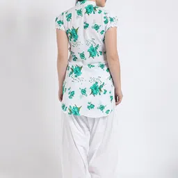 Mytrendzs Floral Printed Pure Cotton Kurti image 5