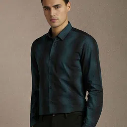 Louis Philippe Sport Men Slim Fit Textured Spread Collar Formal Cotton Shirt image 2