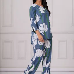 DECORIS Women Grey Printed Top with Trousers image 2