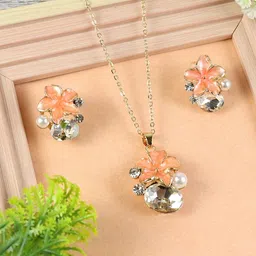Asthetika Gold-Plated Crystal Studded & Beaded Jewellery Set-image-32