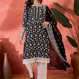 Sangria Women Floral Embroidered Cotton Kurta with Palazzo & Dupatta-image-26