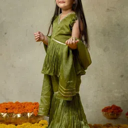 Vivedkids Girls Floral Yoke Design Regular Gotta Patti Kurti with Sharara & With Dupatta image 2